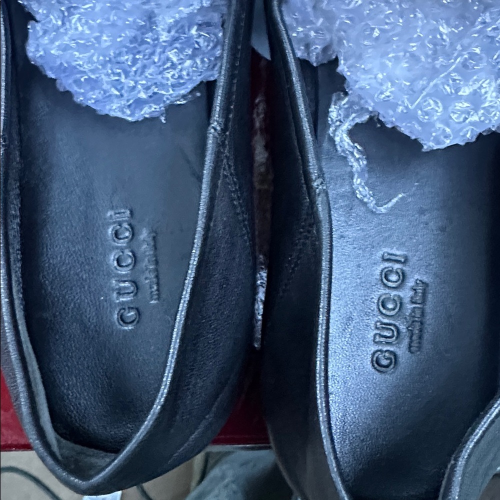 Gucci Brixton Black Leather Loafers with Gold Detailing - Picture 8 of 10